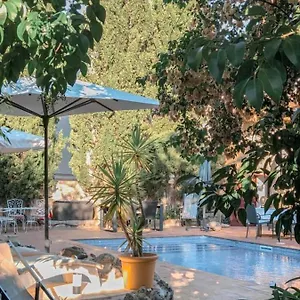 Fressa In A Manor House With Pool & Garden Apartment
